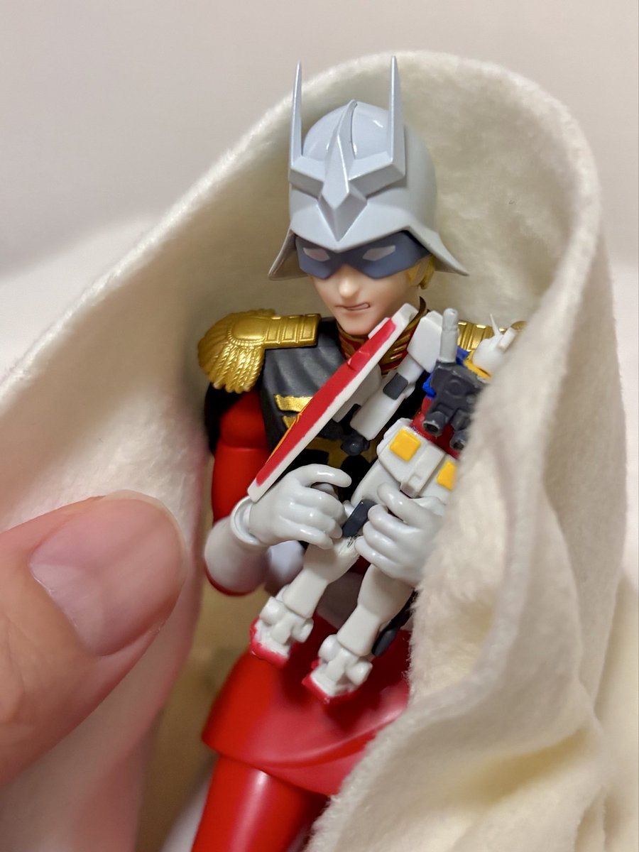 kazami0419's tweet photo. シャちゃんはじめての雷にびっくり。

シャワー浴びてる時
ドガーンズガーン鳴ってたな🥺 https://t.co/hm797SFpYx