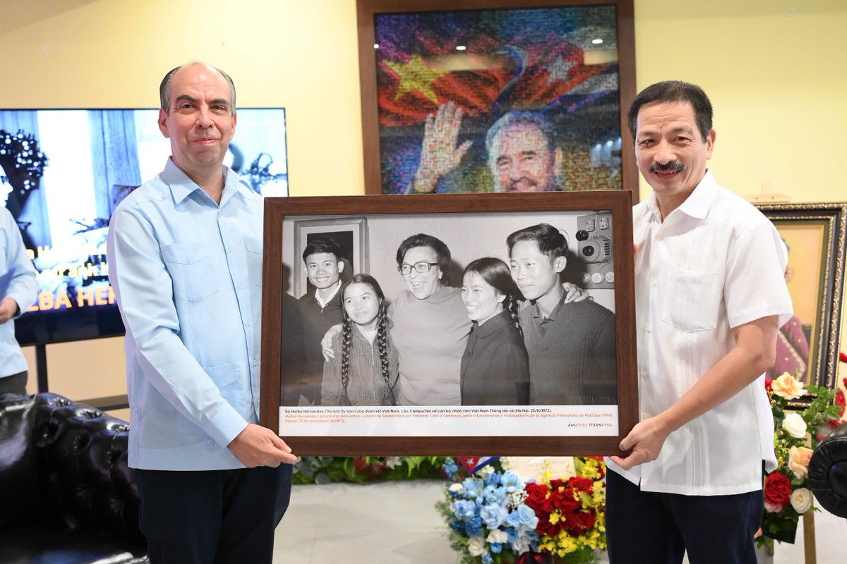 RPolancoF's tweet photo. En emotiva jornada en @EmbaCubaVietnam, rendimos tributo a la Heroína de la Revolución Cubana, Melba Hernández, con motivo del 105 aniversario de su natalicio y en vísperas del 73 aniversario de los asaltos a los cuarteles Moncada y Carlos Manuel de Céspedes. https://t.co/2oKW1tv8Qk