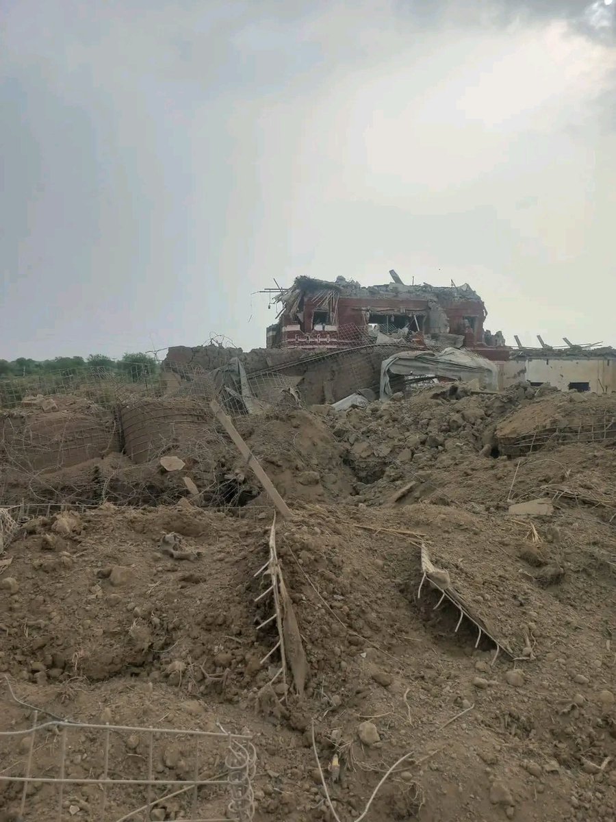 ArmedUpdat1947's tweet photo. Last night, TTP tried to carried out a massive Vehicle-borne IED Attack on the Manjhi Khel checkpost in Tank district, Khyber Pakhtunkhwa.

Although, the initial Attack was Thwarted timely, it was followed by a heavy exchange of Fire between Security Forces and TTP Terrorists. All attacking Terrorists were eliminated, however, Multiple Soldiers also Embraced Shahadat while Defending the Post.