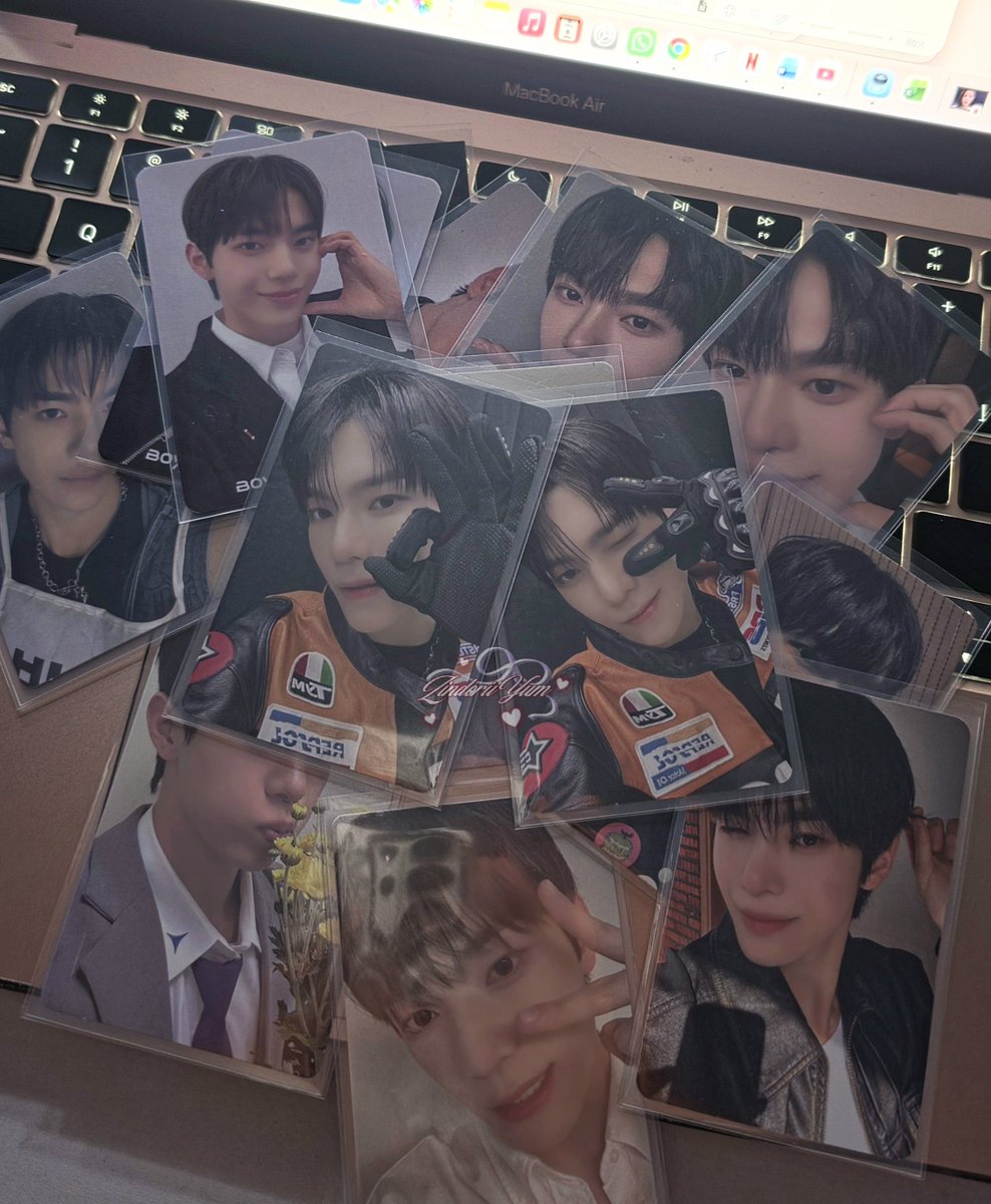 ggyuace's tweet photo. ceritanya.. semua pc donggyu lama ku HILANG. they're totally GONE i don't know where. 

but then here they are..🥹🤍

thank you @intakism for selling them to me... luv! https://t.co/ryshRJbIca