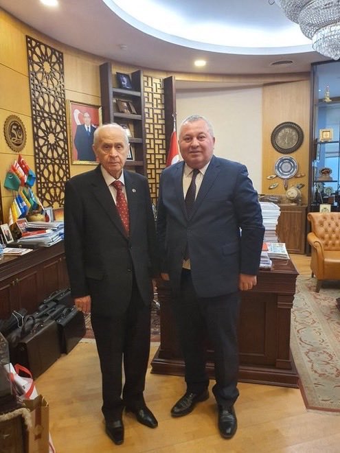 meattingmedya's tweet photo. CHP'den Yeni Parti'ye geçeceğini açıklayan Cemal Enginyurt, "Tarihin doğru tarafında duranlara selam olsun" açıklamasında bulundu. https://t.co/X78aNyp1X8