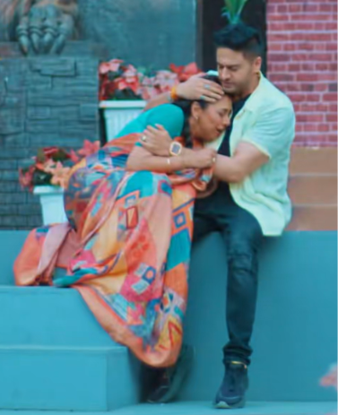 EnjoyLife_Peace's tweet photo. Felt Suddenly Our #AnujKapadia Comes,Hugs his #Anupamaa tightly,Only His arms can gives her peace๐ฏ / #DKP Allow us #MaAnians to hug her๐ซ
She being herself when she is with,speaks abt her Kapadia ji every time๐ซ
#MaAn #RupaliGanguly #GauravKhanna #GauRup
https://t.co/aLQKUxSkY8 https://t.co/cDBy4UyxYW