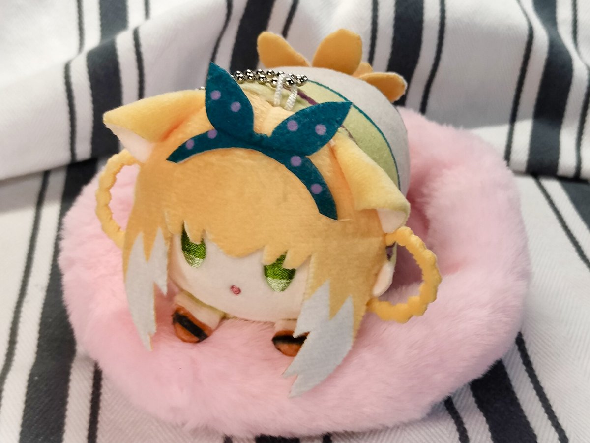 B86In's tweet photo. 可愛すぎて飼ってないのにハムスター用のベットを買ってしまった https://t.co/gKHJf55qZZ