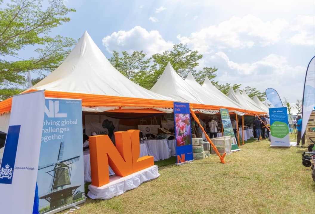 NLinRwanda's tweet photo. The #RwandaAgriShow2026 opened its doors yesterday — the annual platform where farmers, businesses and policymakers come together to showcase the latest innovations in the agriculture and food sector. 🌱

Great to see strong Dutch presence! 🇷🇼🇳🇱

#AgriFood #Innovation https://t.co/ZssWzF2l43