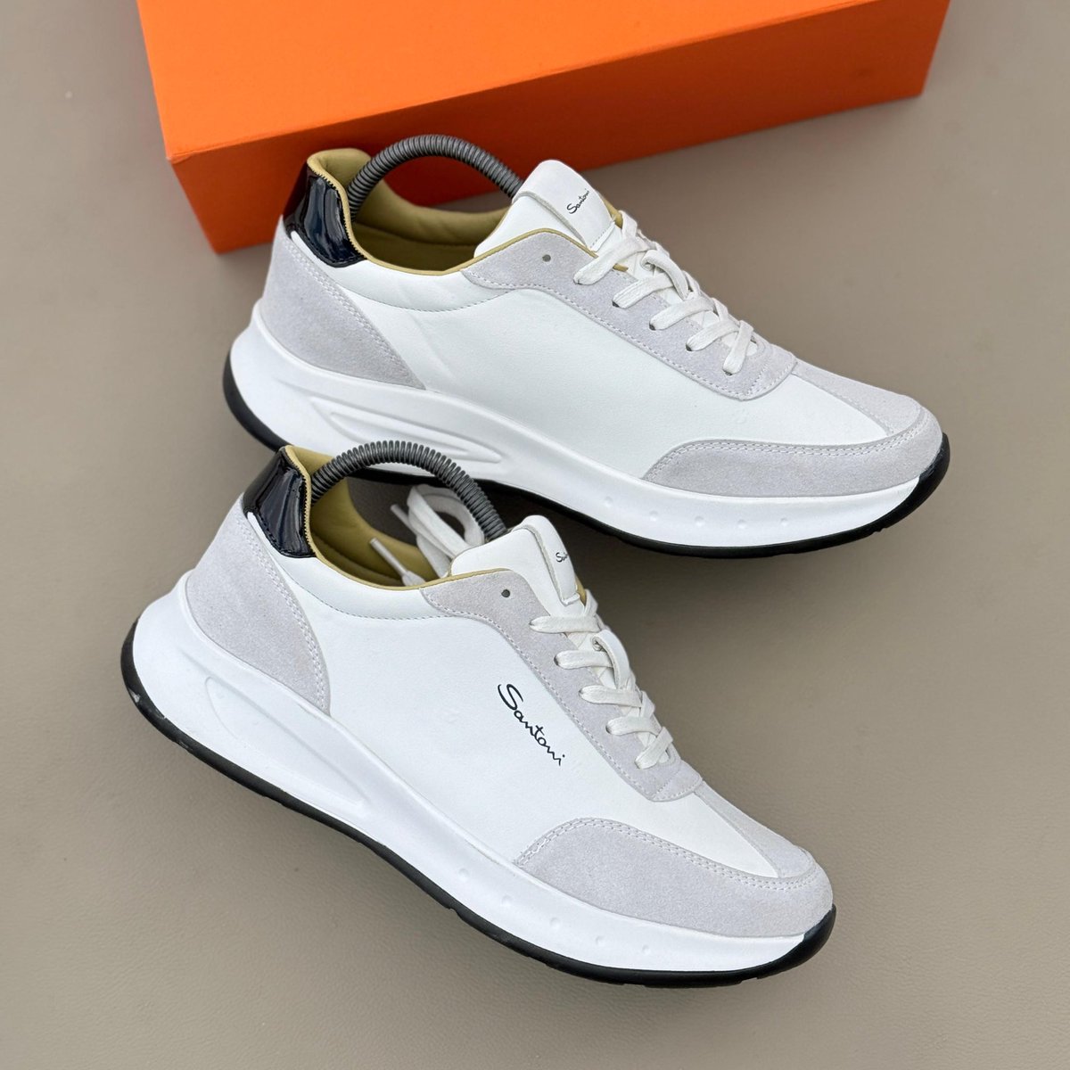 QueenOnlineBiz's tweet photo. Naomba Repost🙏

#VIATU BORA🔥🛍️

✅Size   40/41/42/43/44/45

✅Price      85,000/=

https://t.co/j9XGg8BmWa
Au 0713800448
📍Kariakoo https://t.co/5HErr1ibnZ