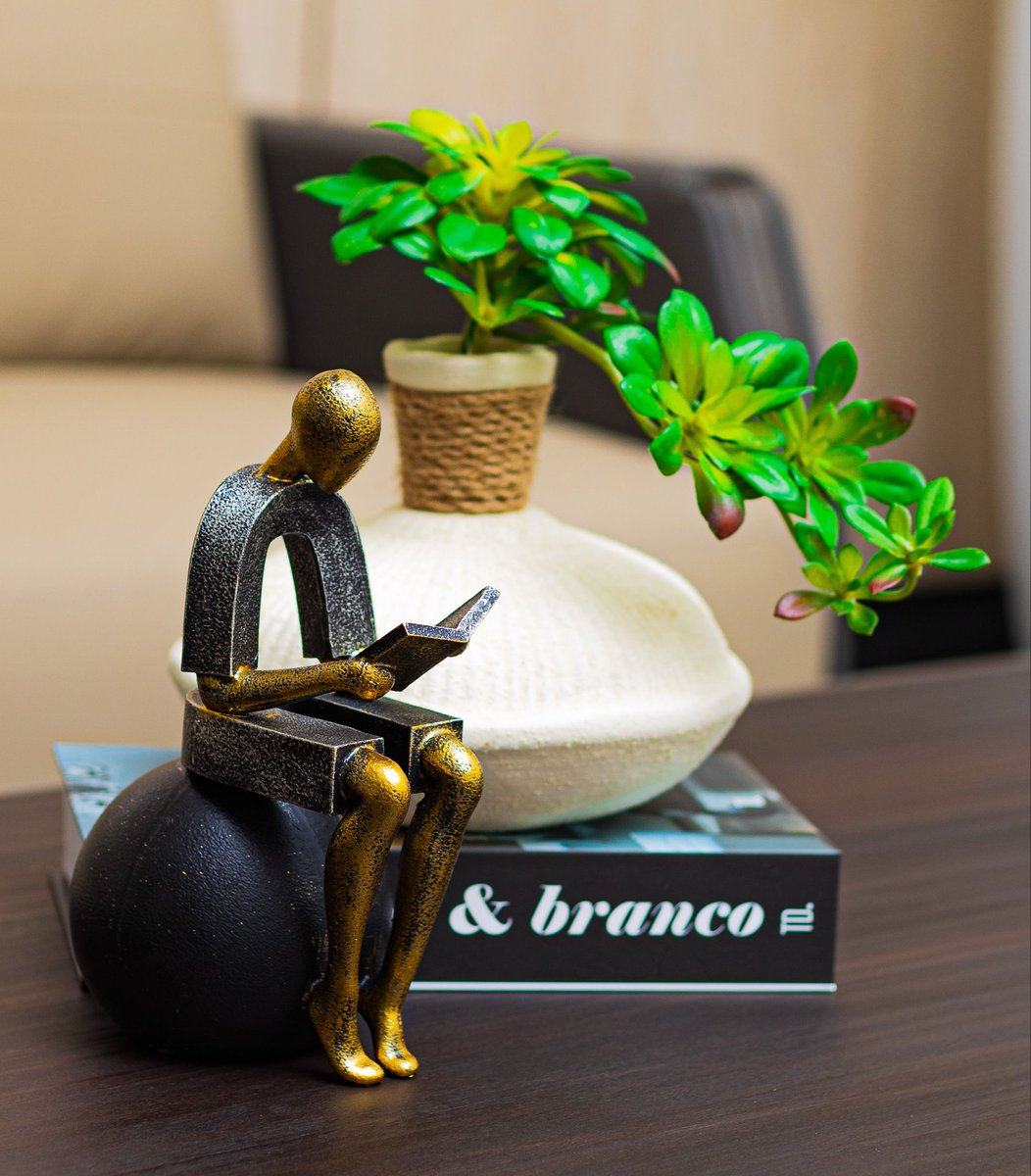 oasisinteriors1's tweet photo. It’s the little details that make every celebration unforgettable. A beautifully crafted centerpiece brings every table to life. 

#Centerpiece #WeddingDecor #EventDesign #LuxuryDecor #ElegantTables #EventInspiration #SpecialMoments #TableStyling https://t.co/Pide2XI6es
