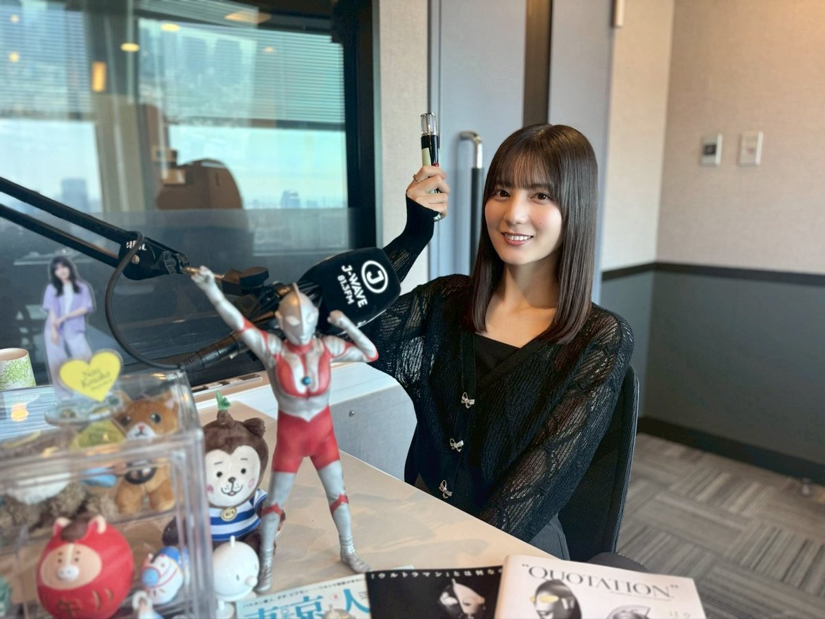 hinatazaka46's tweet photo. 本日7月24日(金)24:00～
J-WAVE「SONY SONPO QUEST FOR THE FUTURE」に

#小坂菜緒 がレギュラー出演いたします🦖📻

ぜひお聴きください☀
https://t.co/HyTYzJIRHO

#nao813
#日向坂46 https://t.co/SAeozRvkrr
