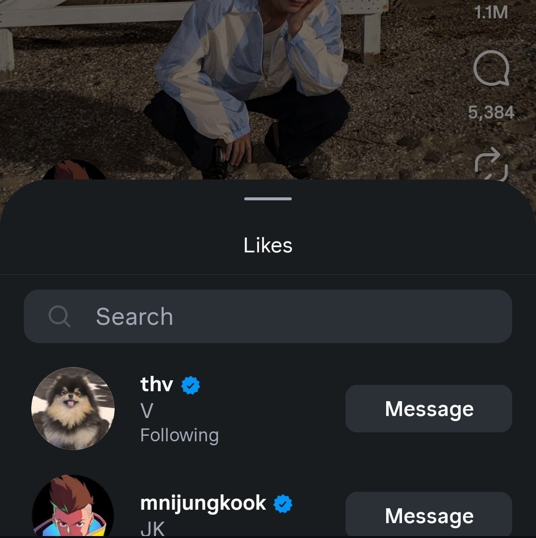 Kvdarlings's tweet photo. Taekook liked, taehyung commented and jungkook reposted park hyungsik's recent post 

🐻: Aren't you going to hang out with me?
↳🗨: where are you? https://t.co/kk92I5mNih