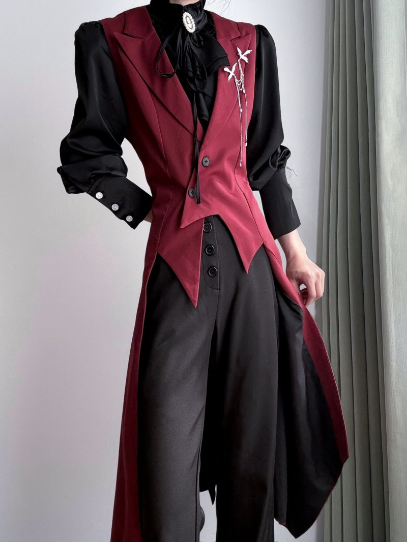 LolitaWardrobe's tweet photo. New Release: STUN [-Earl of Dusk-] #Ouji Lolita Vest, Blouse and Pants

◆ Shopping Link: https://t.co/hZInm40UBG https://t.co/5f0aY0bjh9