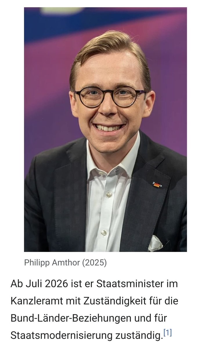 HsvRalph67's tweet photo. @bundeskanzler Frei nach Grönemeyer "Kinder an die Macht" Na ja,Hauptsache er himmelt sie an und klatscht artig https://t.co/zfiM27am73