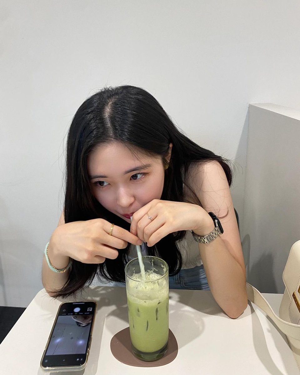 vancesayings's tweet photo. 친구 해요
트친 톡친 다 좋아 ❤

#아줌마 #돌싱 #섹트 #40대  #트친소 #유부녀 https://t.co/KzoHZDUsi7