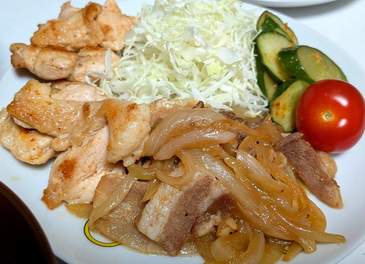aniki3L's tweet photo. ＃夕飯 ＃飯テロ  ＃彼女の手料理
＃Everyday感謝🙏 ＃食べられる幸せ
＃いただきます https://t.co/Hvi4lbPYfy