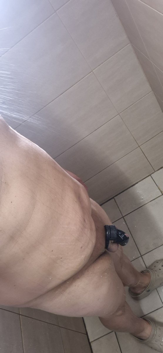 NL_Pupsebas's tweet photo. Who wants to join?🚿 https://t.co/8MDadh2KHY