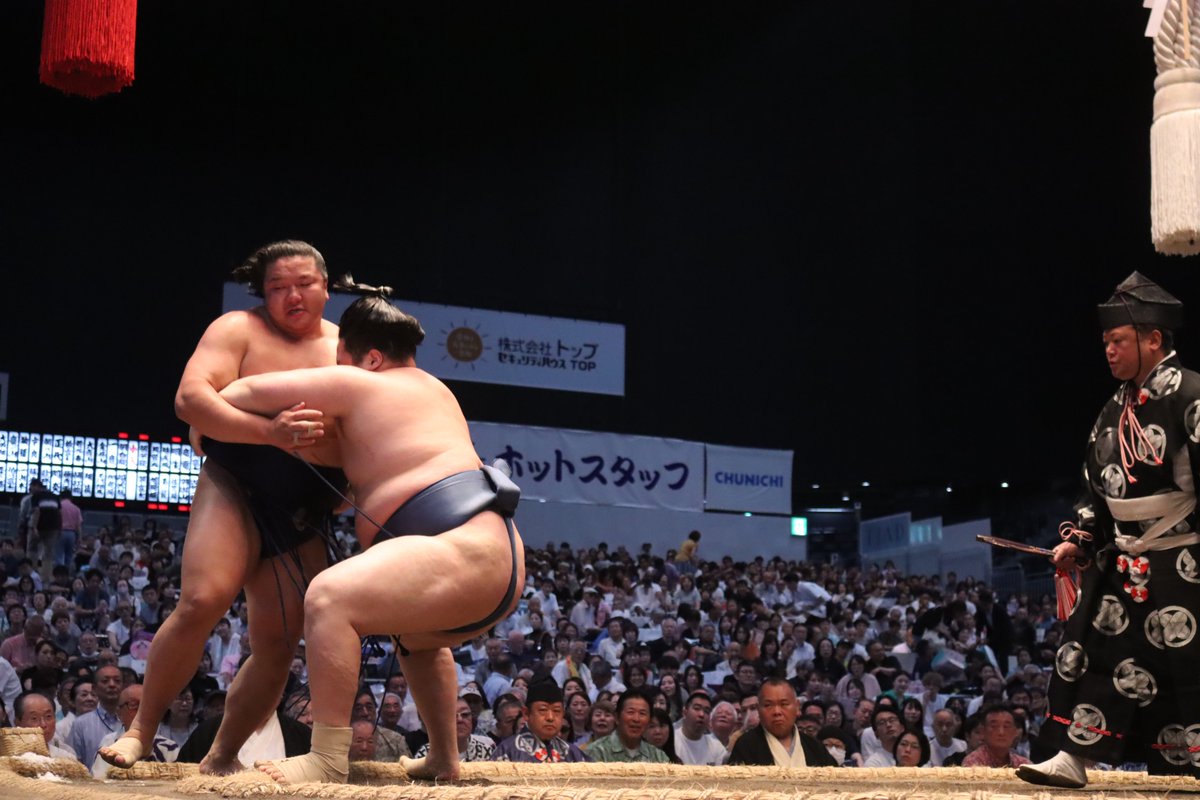 sumokyokai's tweet photo. ＜十三日目の様子＞
幕内取組
阿武剋（３勝１０敗）寄り切り　朝白龍（５勝８敗）
翔猿（５勝８敗）　押し出し　大青山（６勝７敗）
朝紅龍（８勝５敗）　突き落とし　若元春（６勝７敗）
錦富士（９勝４敗）上手投げ　　藤青雲（６勝７敗）

#sumo #相撲 #七月場所 #名古屋場所 https://t.co/AFl2Ik1nPo