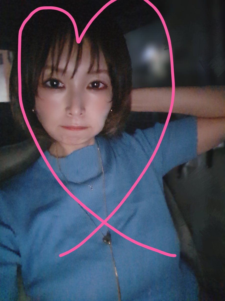 nicowelt's tweet photo. たまには黒じゃない服も着ますね https://t.co/RflY1ypG2j