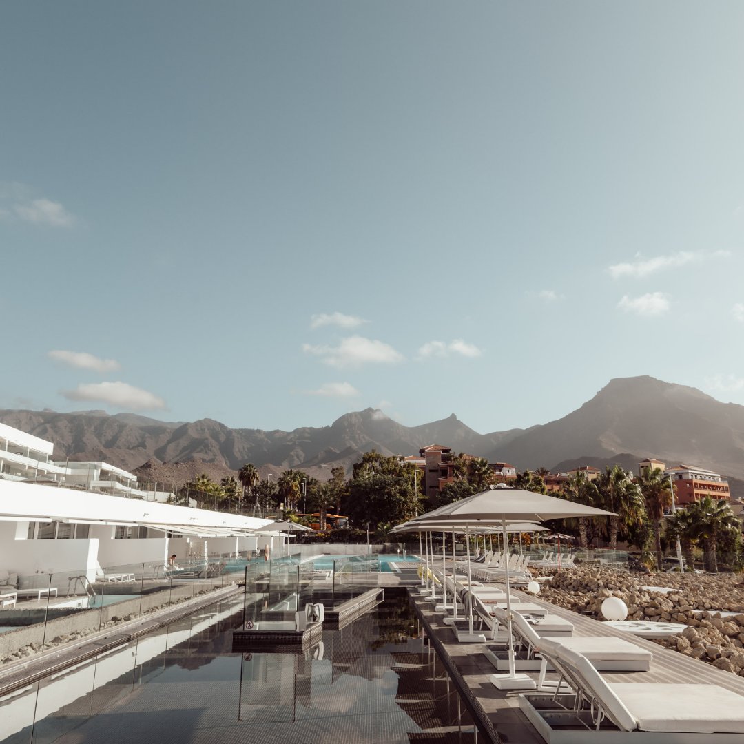 Luxury_Spain's tweet photo. Descubre @BaobabSuites, un refugio donde el tiempo se detiene y el bienestar es la prioridad. Con vistas panorámicas y un enfoque en la salud, cada rincón está diseñado para tu desconexión.  

Conoce los detalles en 
https://t.co/I2o7Zd1Q9o
#LuxurySpain #Luxury #Bienvenido https://t.co/gIZJXmYoJJ