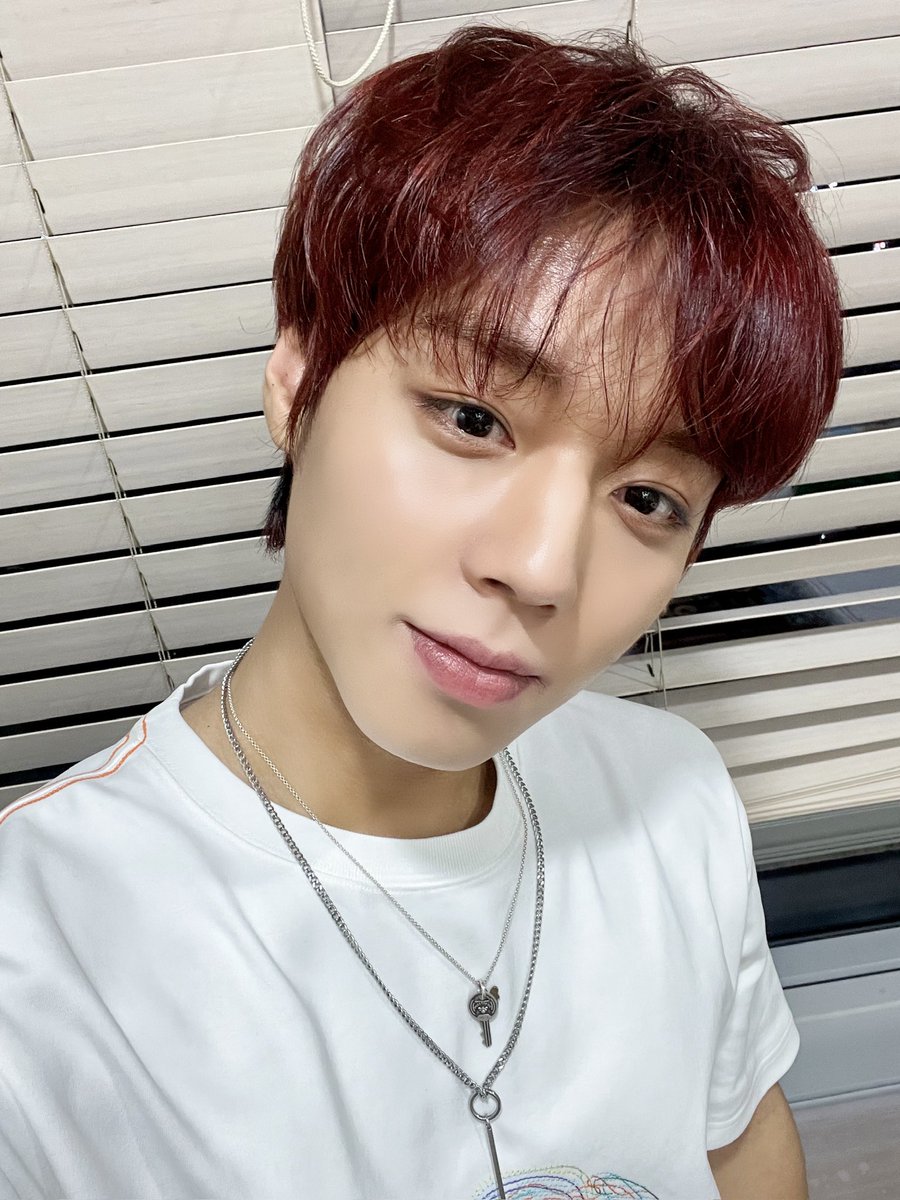 gugu529's tweet photo. 박지훈 솔직히말해 타임머신 탈줄알지

2022                                               2026 https://t.co/4BnJeL17AT