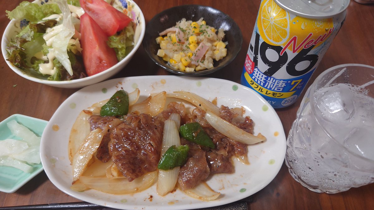 soi_n_one's tweet photo. 味付け薄切り和牛焼き肉、しかも5等級？
#晩酌 #X晩酌部 #減塩
#とにかく呑み隊 https://t.co/SlLWfXjONN