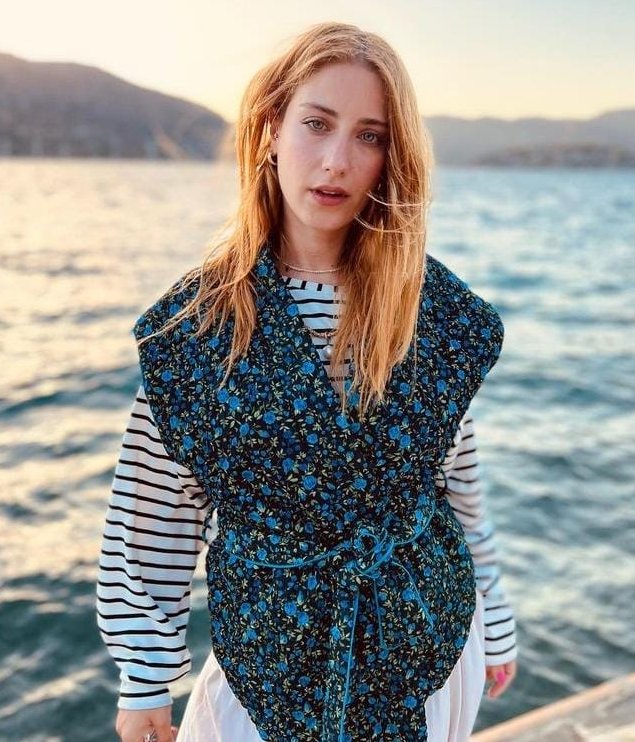 bpthaber's tweet photo. Hazal Kaya: "AHBAP'a şahsen 120.000 TL bağış ben de yaptım.

Yaptığımız bağışların bu şekilde Haluk Levent tarafından suistimal edilmesi sebebiyle ben de mağdurum.

Güvenimizin bu şekilde zedelenmesi nedeniyle çok üzgünüm.

Yaptığım bağışın nereye gittiğini öğrenmek istiyorum.

Bu yönde ben de şikayet hakkımı gerekli olursa kullanacağım." (Çağdaş Evren Şenlik)