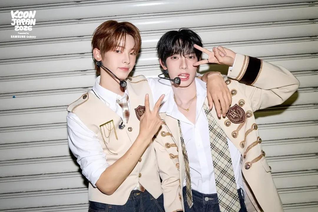 kwoojinzip's tweet photo. [#KCONJAPAN2026] 
PHOTO DUMP : BACKSTAGE
📸 FLARE U🦊🐰

#FLAREU #플레어유 #CHUEILIYU #최립우 #KANGWOOJIN #강우진 https://t.co/4o7NtWplDo