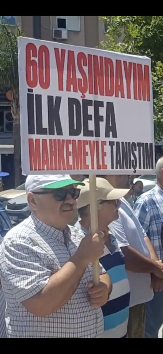nuran026's tweet photo. @ipekozkal @iyiparti Adaletsiz,farklı uygulamalar var!2018den beri geçerli YAPI KAYIT BELGESİne rağmen ceza/idare/istinaf mahkemelerinin ve belediyenin mağdur ettikleri var!Aynı mahallede bir vatandaşın imar affından yararlanıp diğerinin mağdur olması sosyal adaletle bağdaşmaz
#YapıKayıtMeclise https://t.co/bmtRdNulkb