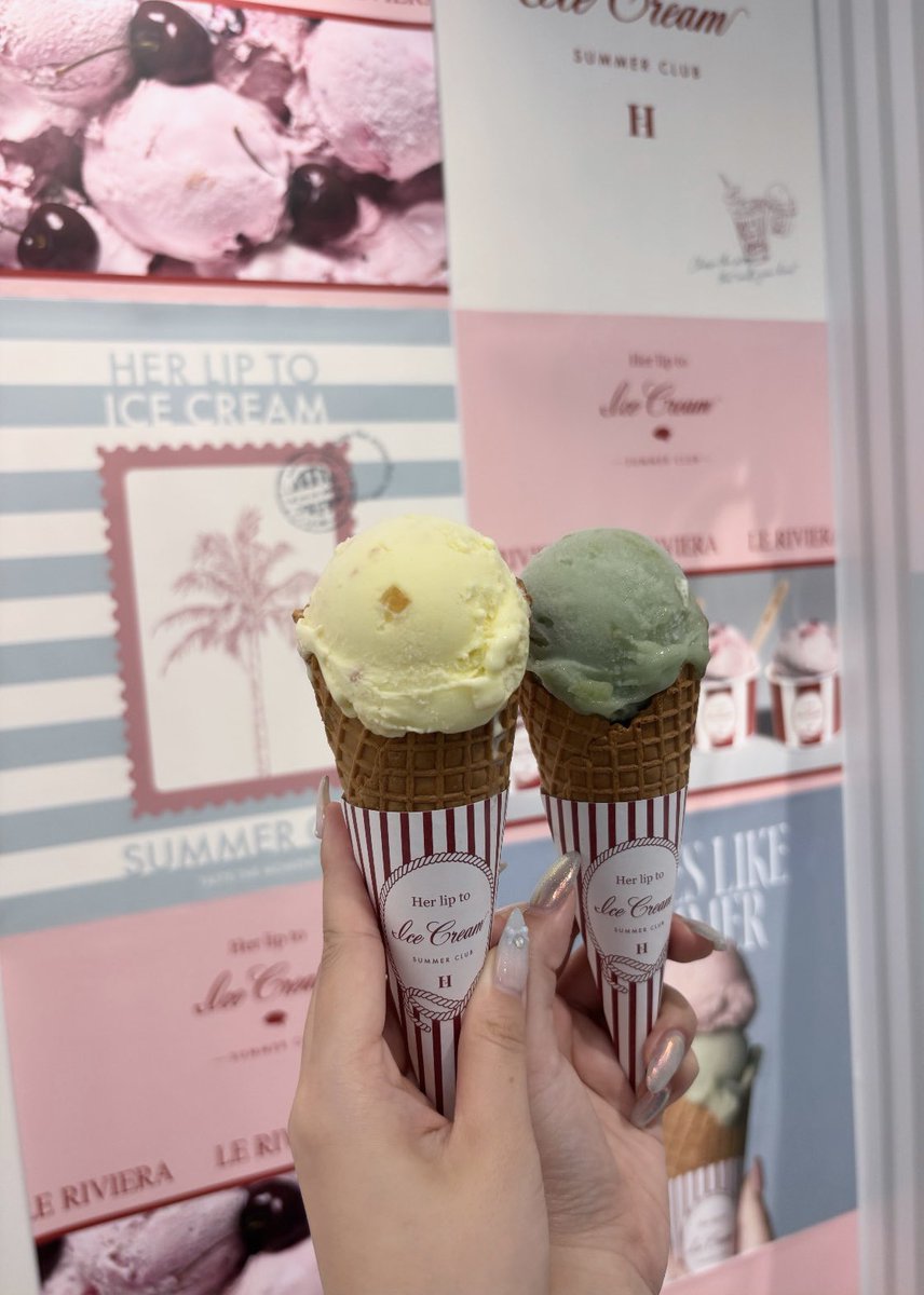 __aya___hlt's tweet photo. herlipto icecream🍨🎀
整理券とれなくてあせったけど 無事キャンセル拾いできて行けた🤍
あともう1回くらい行けたらいいな ❕

 #herlipto #herliptoicecream https://t.co/kANeZpnO6p