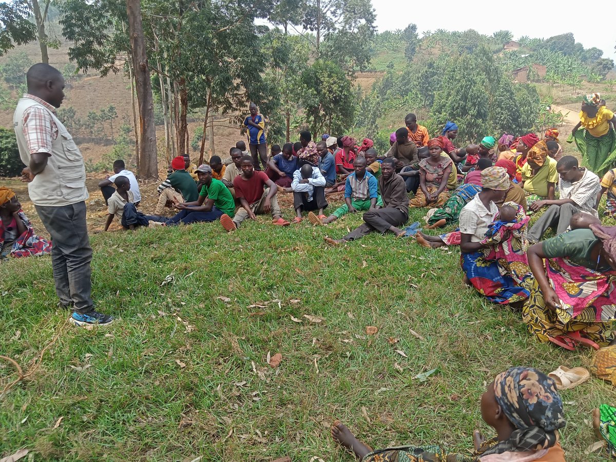 GLIDBurundi's tweet photo. 📷Dans le cadre du Projet Terintambwe mw'Isi Itotahaye, GLID a organisé ce 22 juillet 2026 une séance de conscientisation communautaire à l'intention des bénéficiaires et leaders des collines Nyarurinzi, Remera et Buhayira de la commune Bukinanyana, province Bujumbura. #Burundi https://t.co/p6ebZtzXOr