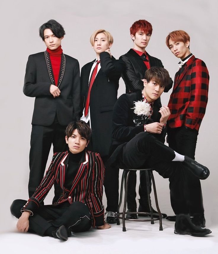 SixTONES_FC_'s tweet photo. 💎🎤 SixTONES ✨🖤

#SixTONES
#ストーンズ https://t.co/yJzcQR1KJv