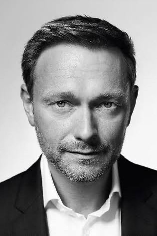 FalkTG's tweet photo. Herr Bundeskanzler - Sie können es nicht.

Lassen sie die Männer dran, die das Handwerk verstehen! https://t.co/A8A8fon0X3