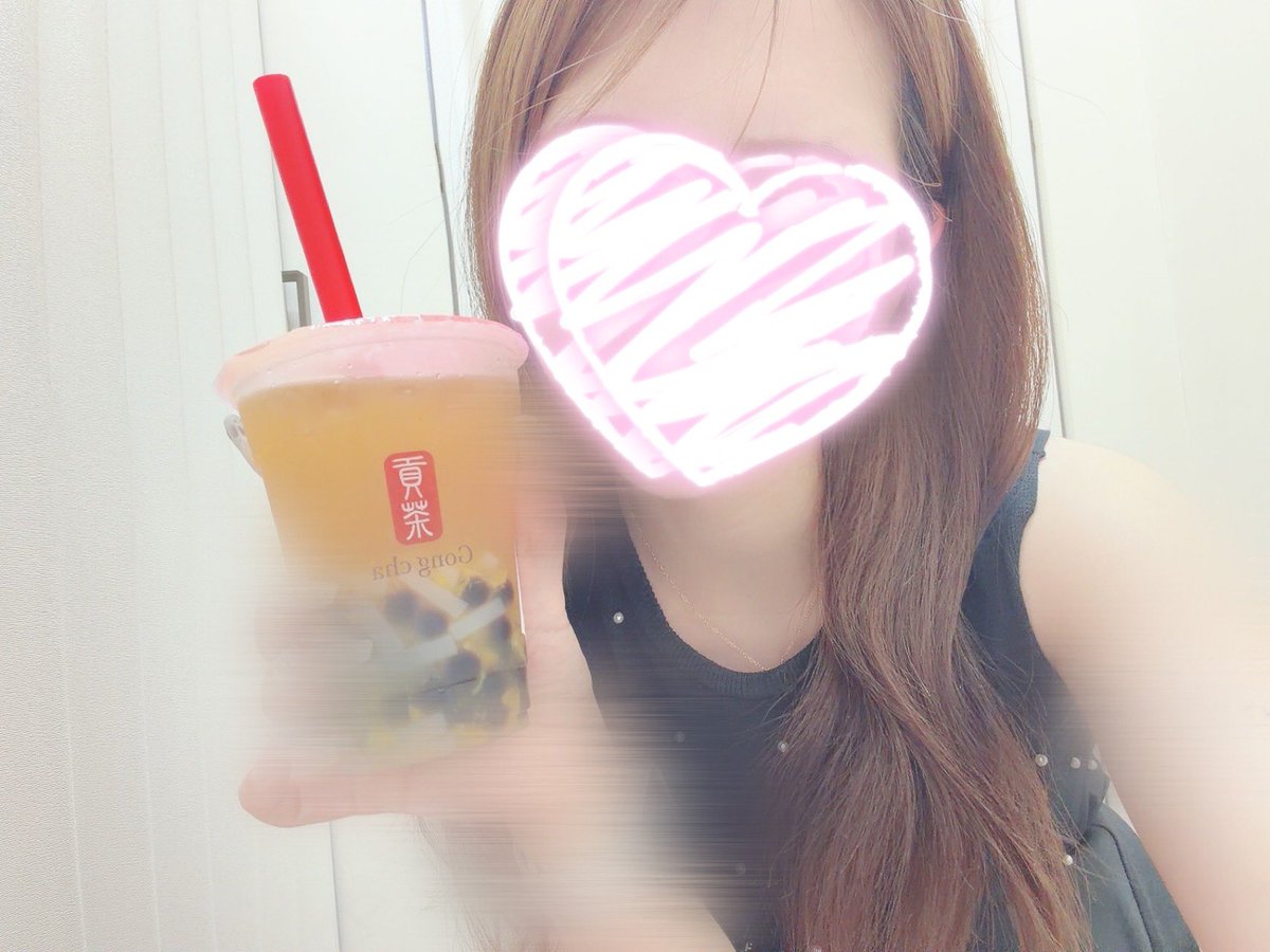 3nomya_emiri's tweet photo. ここ最近ずーっとタピオカ🧋のみたいな〜って思っててやっと🥺出勤前にかえたっ🫶💞

マンゴー阿里山ティエードにパール＋ナタデココ^ᴗ ̫ ᴗ^♩ https://t.co/oMcATWwLSk