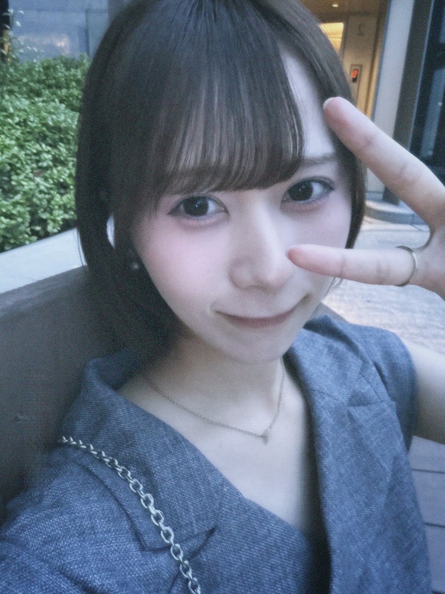 hinatazaka46's tweet photo. 【ブログ更新☀️ 石塚瑶季】 ⚾️🔥 https://t.co/ELW6yegu3R #日向坂46 #石塚瑶季 https://t.co/uI94ujcB9n