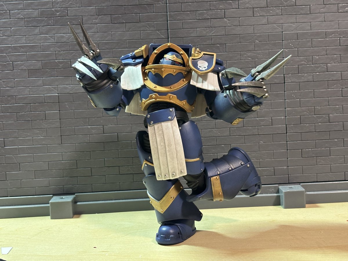 Fullswingutaro's tweet photo. Terminator-Chan?!?!

#Warhammer40k #Ultramarines #Joytoy https://t.co/sX4EC4ORQi