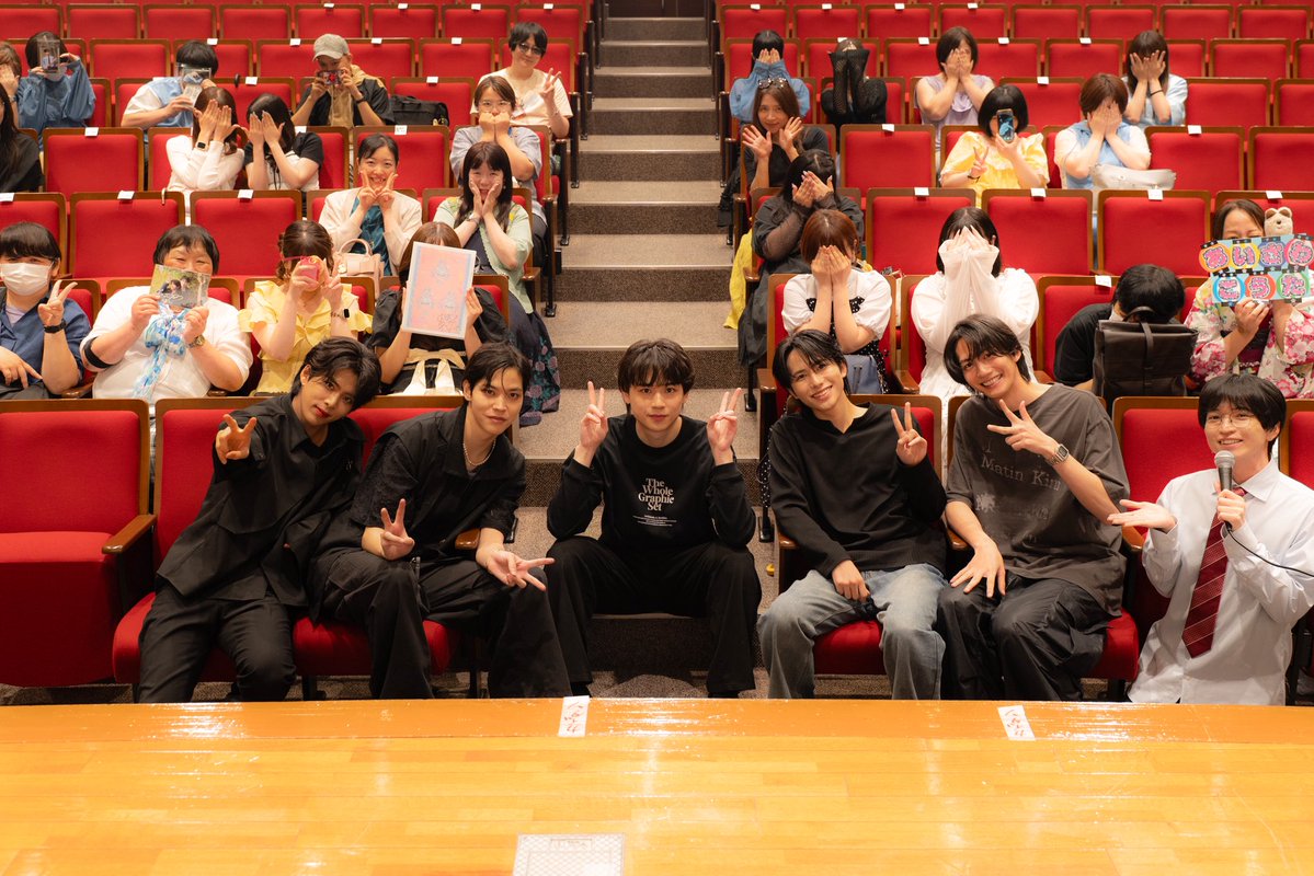 nooto_bl's tweet photo. KYUN TIME FES by nooto.
『#俺コイ』×『#夜キス』

🦉 "きゅん"の裏側をお届け💙
イベントのオフショットを公開📸✨

皆さまと過ごした時間は、
キャスト・スタッフにとっても大切な思い出です。

またお会いできる日を楽しみにしております！

#KTFnooto #BL #nooto. https://t.co/S33BA8ULXN