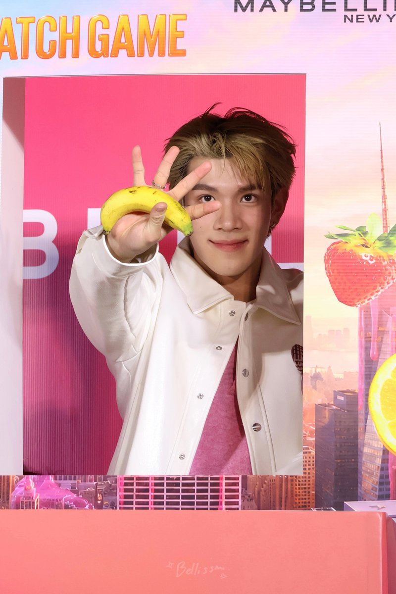 bellissimo_pp's tweet photo. ชูมือ 4 นิ้ว เท่ากับ 4 ขวบรึเปล่า 🤏🏼
MAYBELLINE FOURTH PARTY
#MNYFruityPopPartyXFourth
#Fourthnattawat #โฟร์ทณัฐวรรธน์ https://t.co/gu28xjWek5
