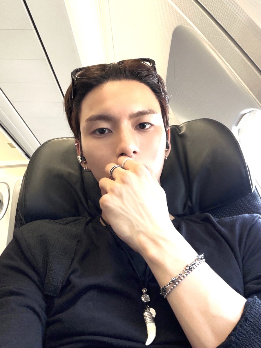 odebbl's tweet photo. 💌
260724 7:19 PM TST
260724 8:19 PM KST

📸📸
🦊 we arrived safely~ https://t.co/KFApBXyzi7