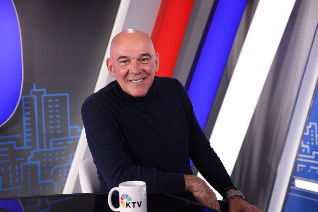 Bcenzure's tweet photo. Bošković (SRCE): MUP prodaje LRAD uređaje da bi uklonio dokaze o eventualnoj upotrebi 15. marta

Član Predsedništva stranke Srbija centar (SRCE) Petar Bošković ocenio je da najava ministra unutrašnjih poslova Ivice Daćića da bi Srbija mogla da proda „LRAD“ uređaje, predstavlja „beg od odgovornosti kako bi se uklonili dokazi o njegovoj eventualnoj upotrebi na protestu 15. marta prošle godine“.

„Apsolutno žele da se reše dokaza. Morate da znate da je Aleksandar Vulin, kada je bio ministar policije, hteo da promeni Zakon o policiji, ali mu to nije pošlo za tukom. Konkretno je hteo da u sredstva prinude baci zvučni top i mrežu za hvatanje ljudi“, rekao je Bošković.

Opširnije na: https://t.co/K1AUehiZic 
Izvor: Beta