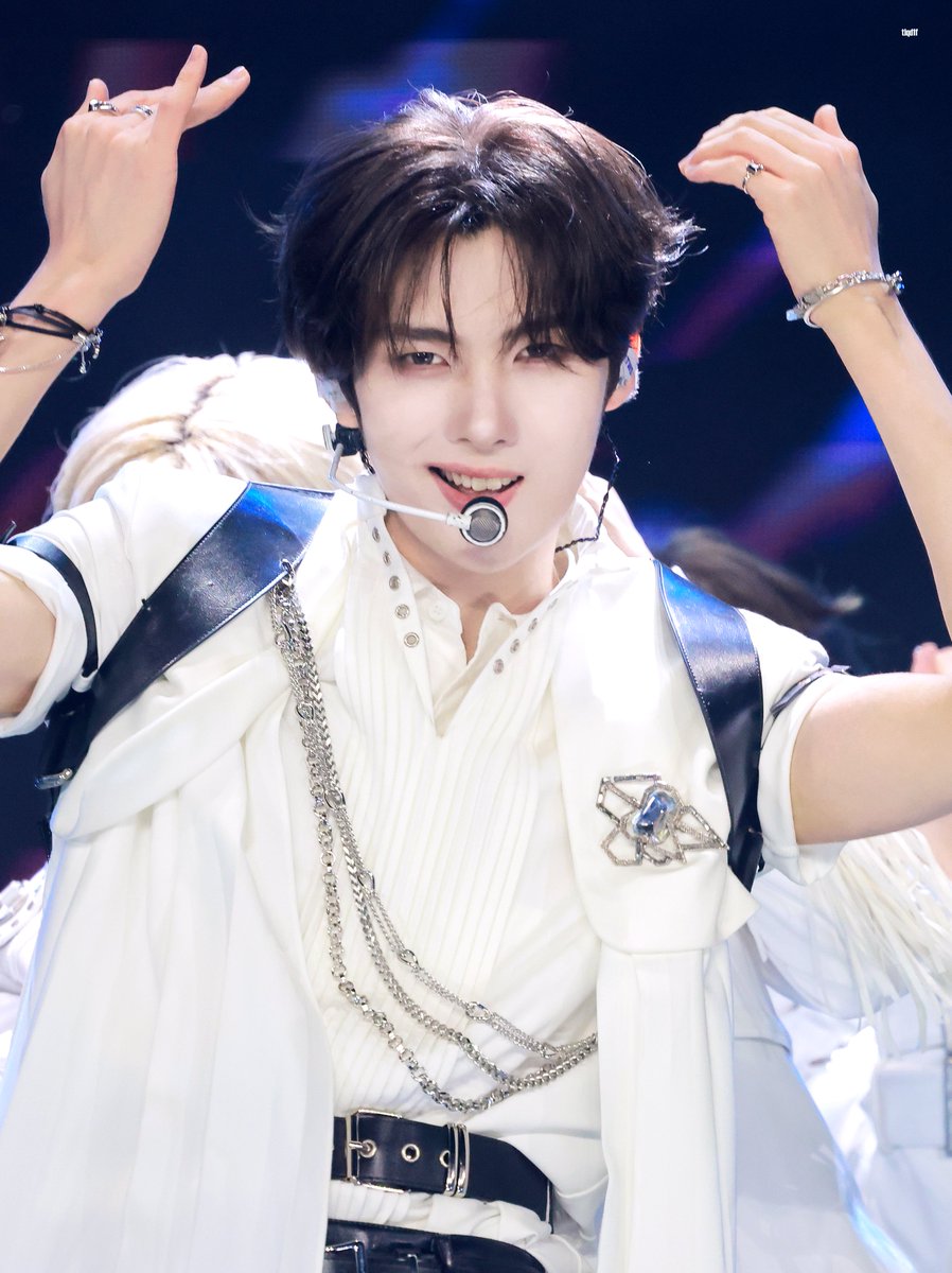 0zHlover's tweet photo. 이것또한좋아하는사진.... https://t.co/yTqMZ55rz9