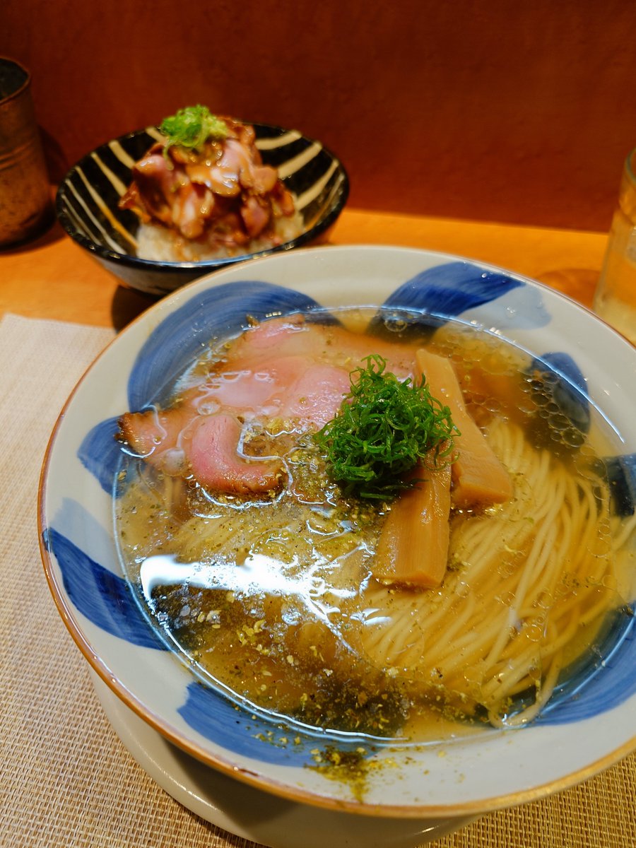 StraySheep_a9's tweet photo. さいきん暇なかったので一気にアップ
柴崎亭×2
華塩
#ういラー https://t.co/QTkihougHb