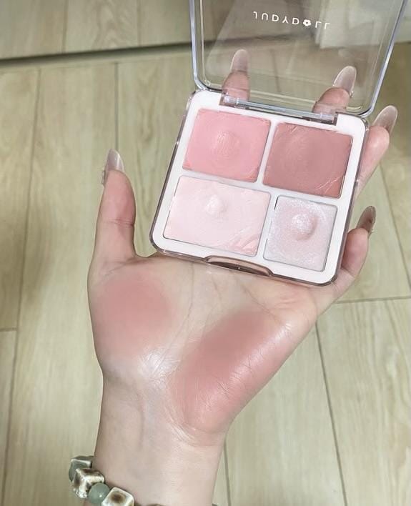 balebyunn's tweet photo. OMGG‼️
Cakep banget warna nya, ini dia warna yang aku cari, soft banget, bikin muka makin cerah, glowing smriwinggg🥰🩷🫣 https://t.co/DtiwvnZVru