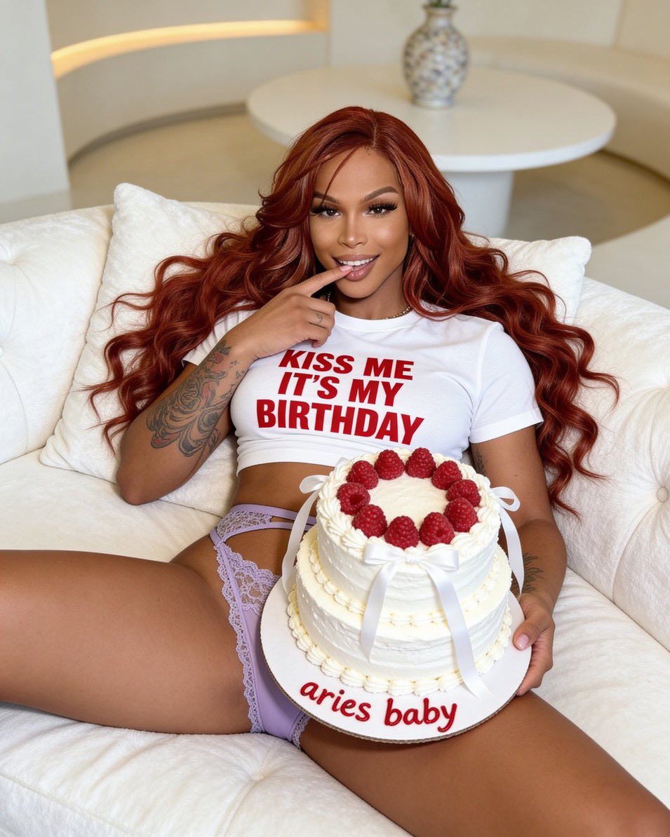 transbella300's tweet photo. It my birthday today happy birthday to me if you have any gift for me just dm me https://t.co/UHjR5ASpMf