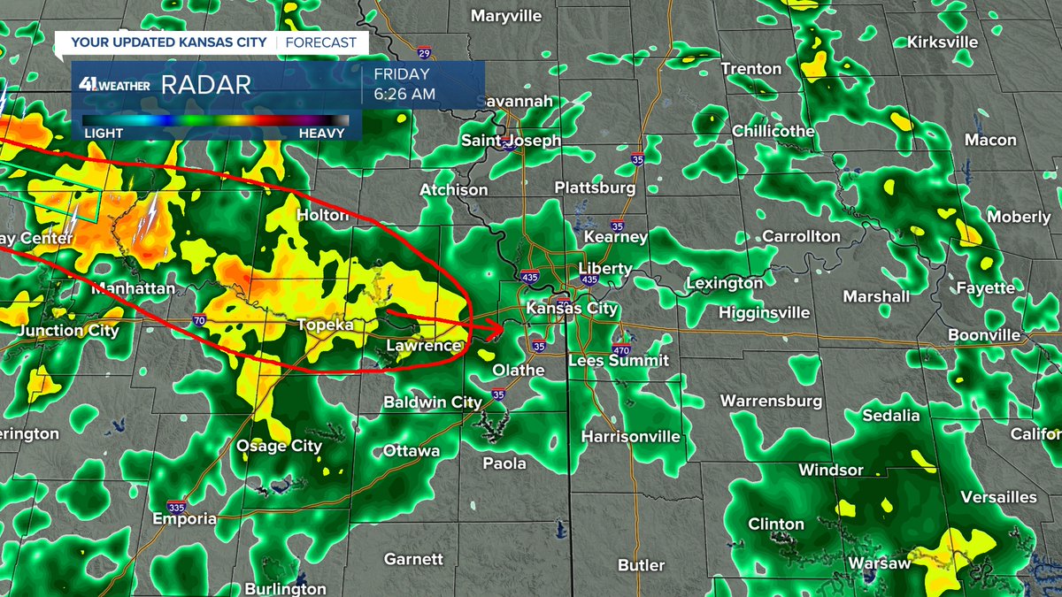 JeffPenner2020's tweet photo. The rain has been mostly light this morning. Heavier rain is rapidly increasing and approaching from the west-northwest. It will move in to KC between 7 AM and 8 AM. Watch for ponding of water on roads as rainfall rates will reach 1"-2" per hour at times. https://t.co/J8AcxXoLBz