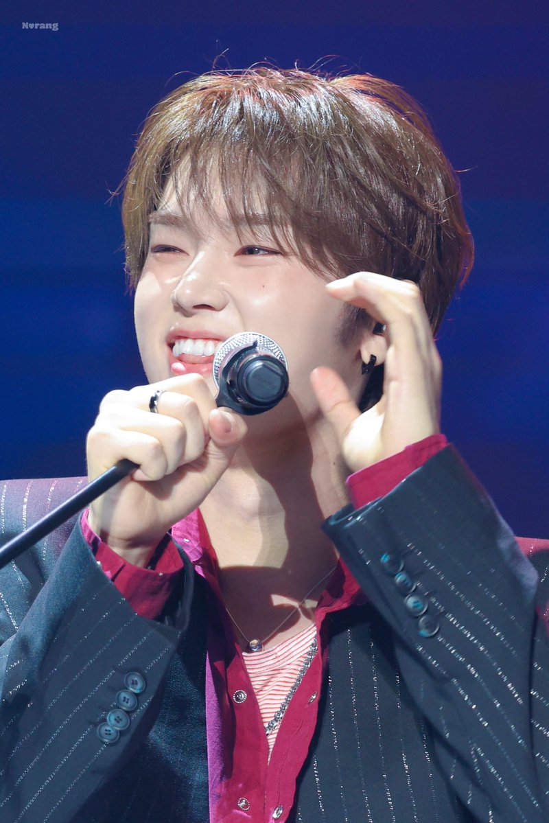xhdewdew's tweet photo. 정수 이렇게 웃는 거 갑자기 너무 귀여운 것 같음………….. 와귀여워 https://t.co/mkpZ1fCqFq