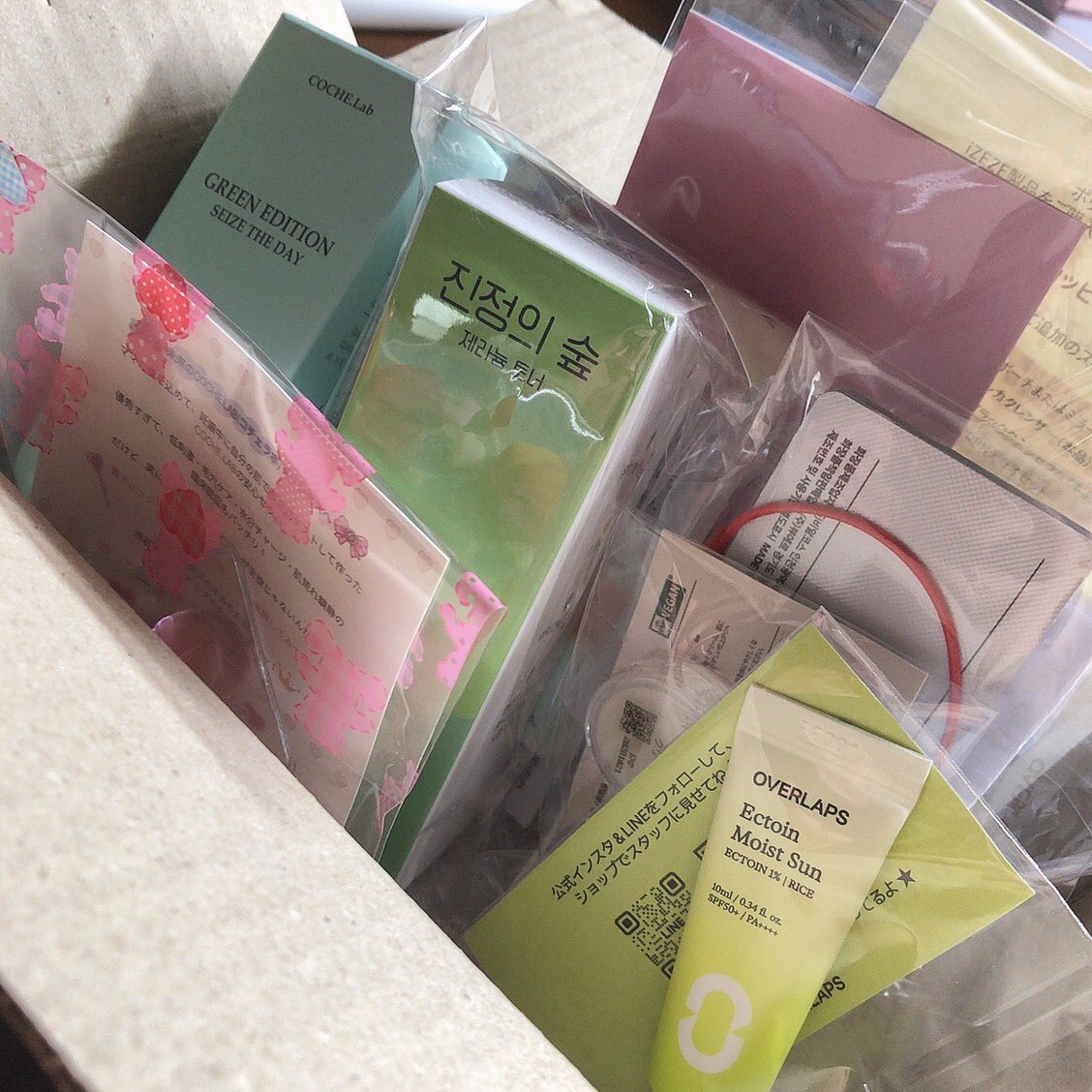 amiamimelons's tweet photo. ソンスジャパン@seongsu_jp さんからサンプルのセットが届いた〜✨

POP UPも楽しみ〜💖
ありがとうございます✨ https://t.co/Nxx7W73lMa