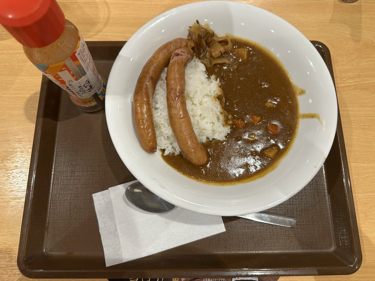 mintype's tweet photo. 🍛

今まで何か変な味がするまずい水だと思ってたけど、薄い麦茶と分かって飲むと美味しかった。いや、知らないとコップ洗ってないのか？とか思うやん😂 https://t.co/8ZAGlEneEa