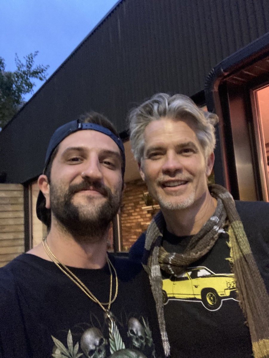 georgeskrait's tweet photo. Rewatching the league again and fell upon this amazing white-japanese cameo lmao. Met this mf in west loop a couple years ago. Such a nice dude, told him girl next door changed my life lol he was… shocked hahaha https://t.co/KlW0mx2kCa