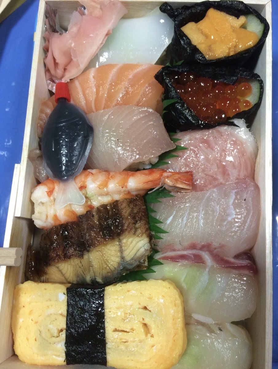 kaitoDr1's tweet photo. 暇だから投稿。

今は薬剤説明会の弁当のクオリティも、下りに下がったが、

昔はこれくらいのクオリティ当たり前にあったよな。

しかも余るから何個でも持って帰ってくださいって言ってくれた。
この時代に戻りたい。 https://t.co/Mf0fIhkITK