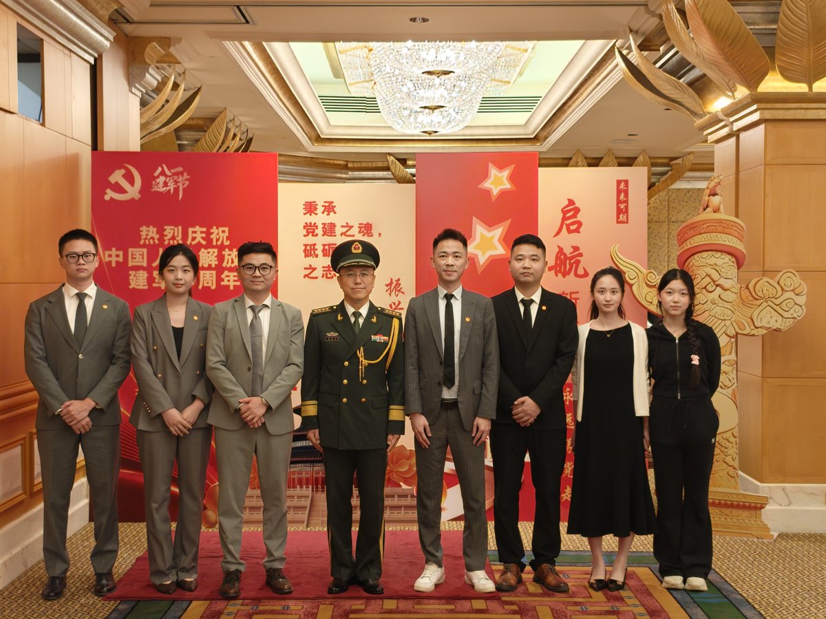 OneroadGroupWin's tweet photo. Recently, the Chinese Embassy in Oman held a grand reception in Muscat to celebrate the 99th anniversary of the founding of the Chinese People's Liberation Army (PLA). Oneroad Group was invited to attend.#oneroadgroup#ChineseEmbassyinOman#PLA https://t.co/bkqC5jVkfK