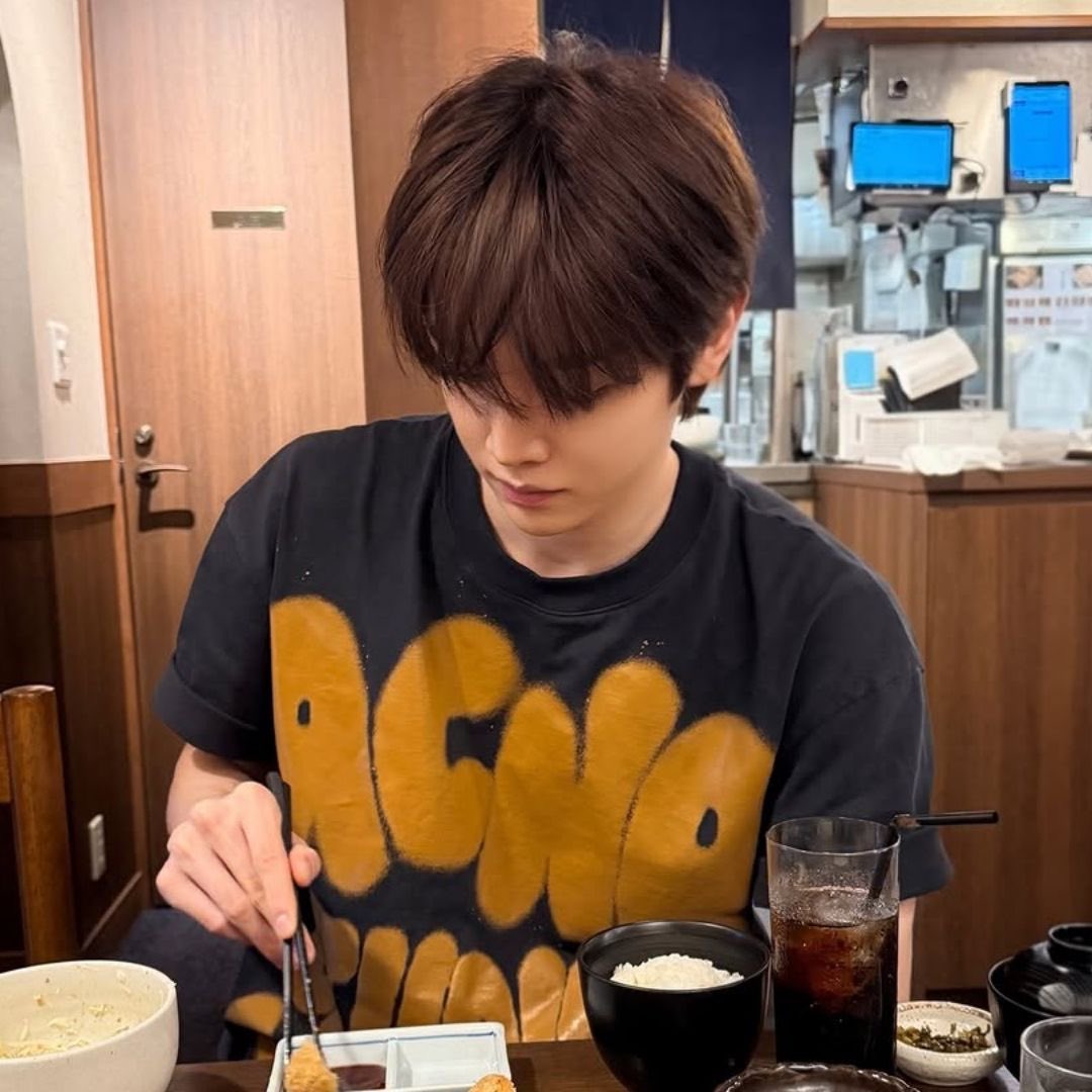98ZYRO's tweet photo. Yang cantik tinggal makan. https://t.co/4onqCbOhmV