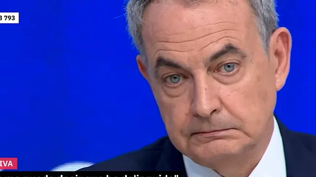veintimillapie's tweet photo. El juez Calama rechaza la nulidad del caso que pretendía Zapatero por pedirlo su defensa fuera de plazo y cita a declarar a los directivos de Plus Ultra.
Zapatero si eres inocente como dices, colabora con la justicia y cuenta la verdad. https://t.co/NbeC4jsLZ3