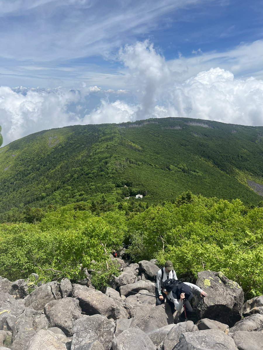 panchan232323's tweet photo. @dpoint_club いつも登山でYAMAPの「『見守り機能』が何時間も更新されなくて気が気じゃない！」と怒られます😰
過去には心配で警察に連絡が行ってしまったことも😭#docomoスターリンクダイレクト #YAMAP https://t.co/0opTcANQ9B